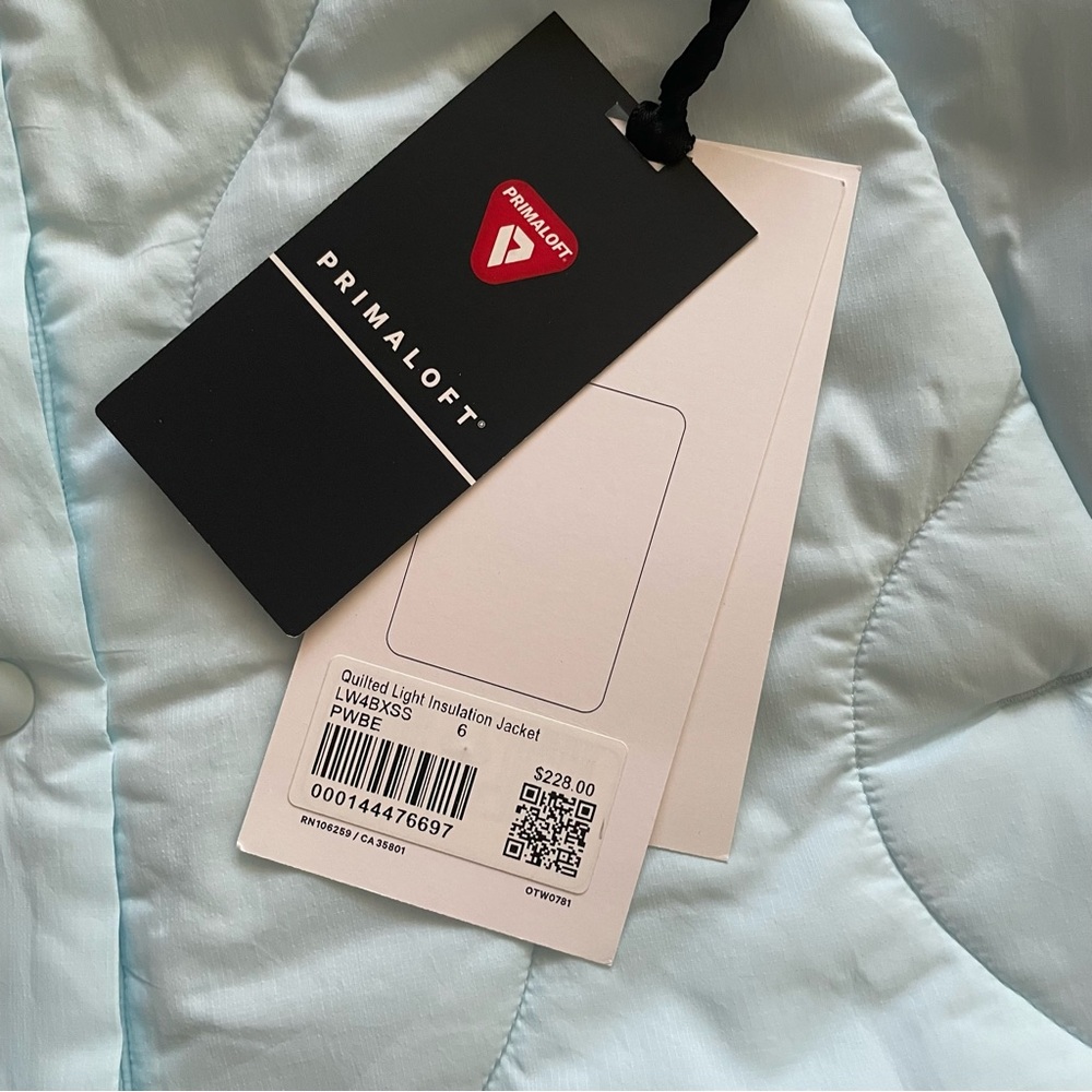 Lululemon Quilted Light Insulation Jacket in Powder Blue - Picture 8 of 11